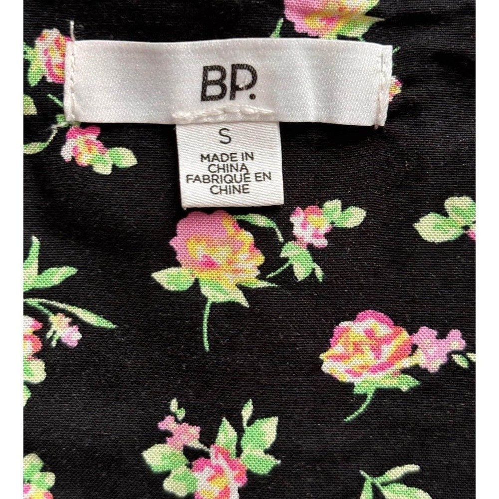 VIntage Y2K BP Nordstrom Black Ditsy Floral Button Front Ruffle Hem Romper - Picture 2 of 10
